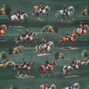 Tela de algodón estampado con jinetes a caballo en vivos colores sobre fondo verde botella.